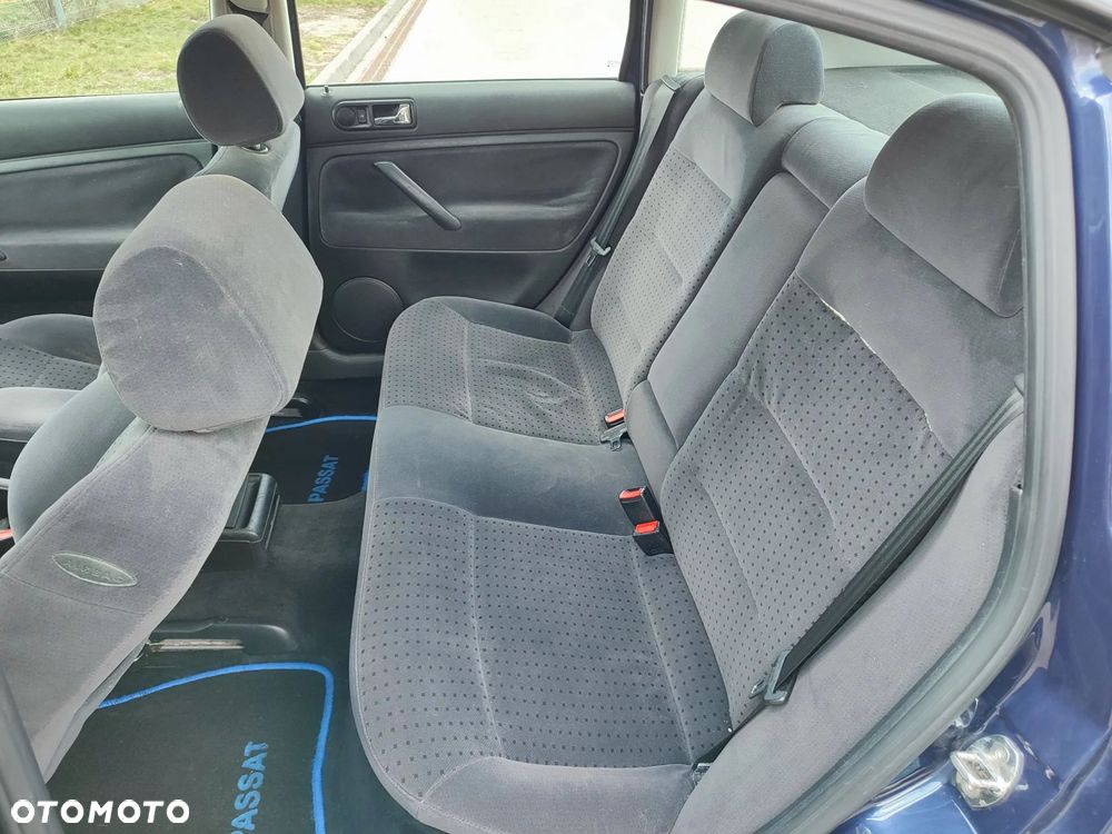 Volkswagen Passat 1.6 GL - 7