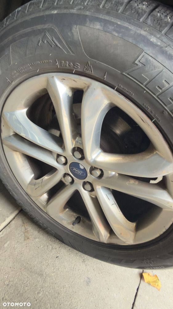 Ford Edge - 11