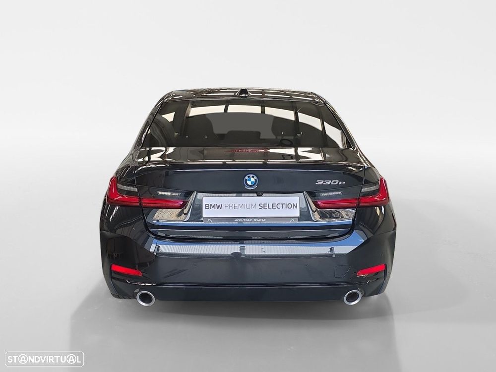 BMW 330 - 3