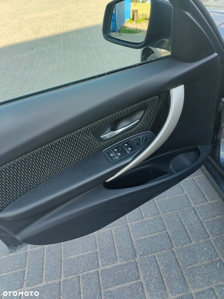 BMW Seria 3 318d - 20