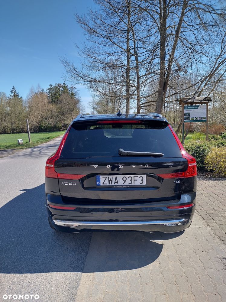 Volvo XC 60 B4 B Plus Bright - 17