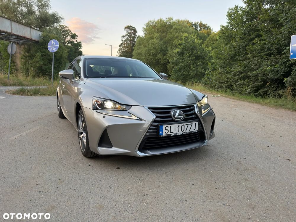 Lexus IS 200t / 300 Elegance - 10