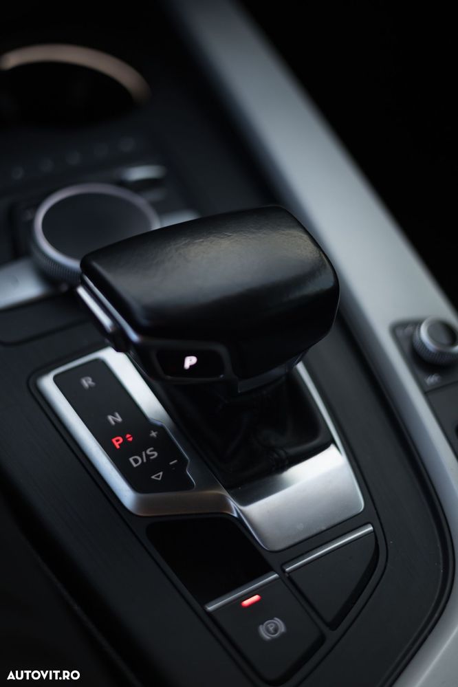 Audi A4 2.0 TDI ultra S tronic - 12