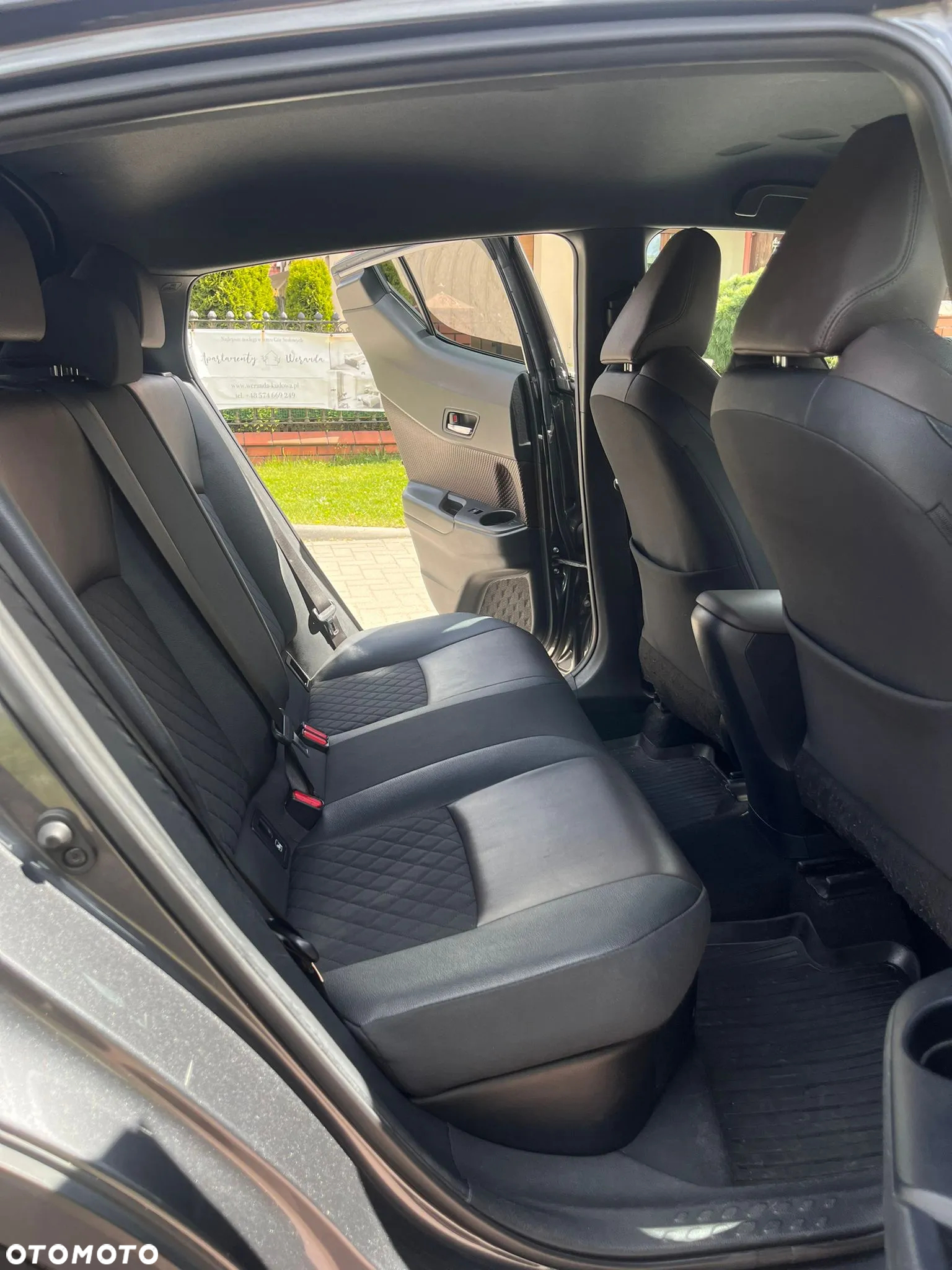 Toyota C-HR 1.8 Hybrid Prestige - 9