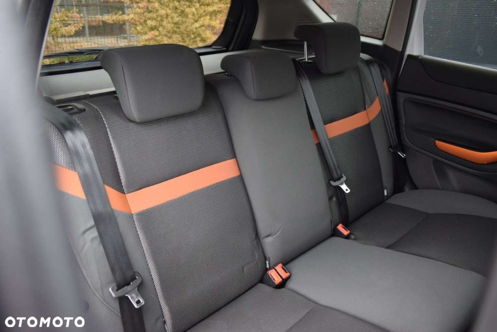 Ford Kuga - 21