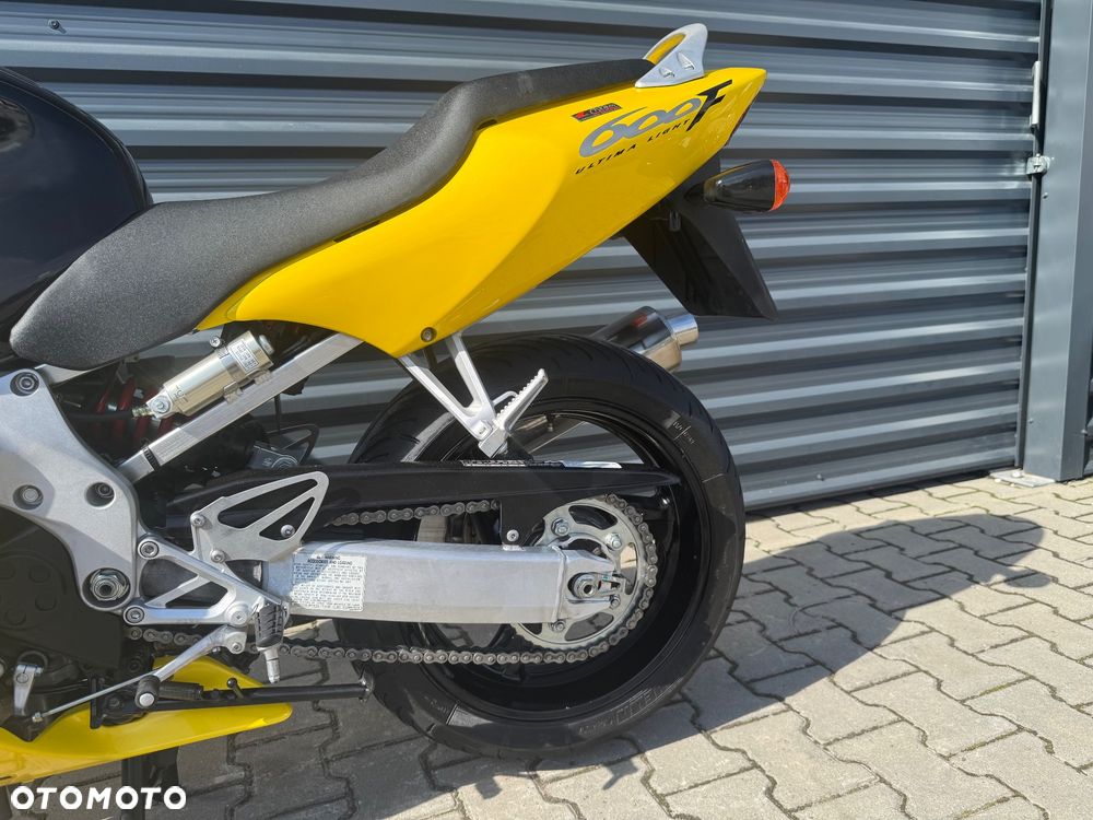 Honda CBR - 16
