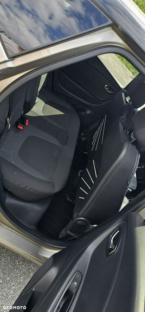 Renault Captur - 17