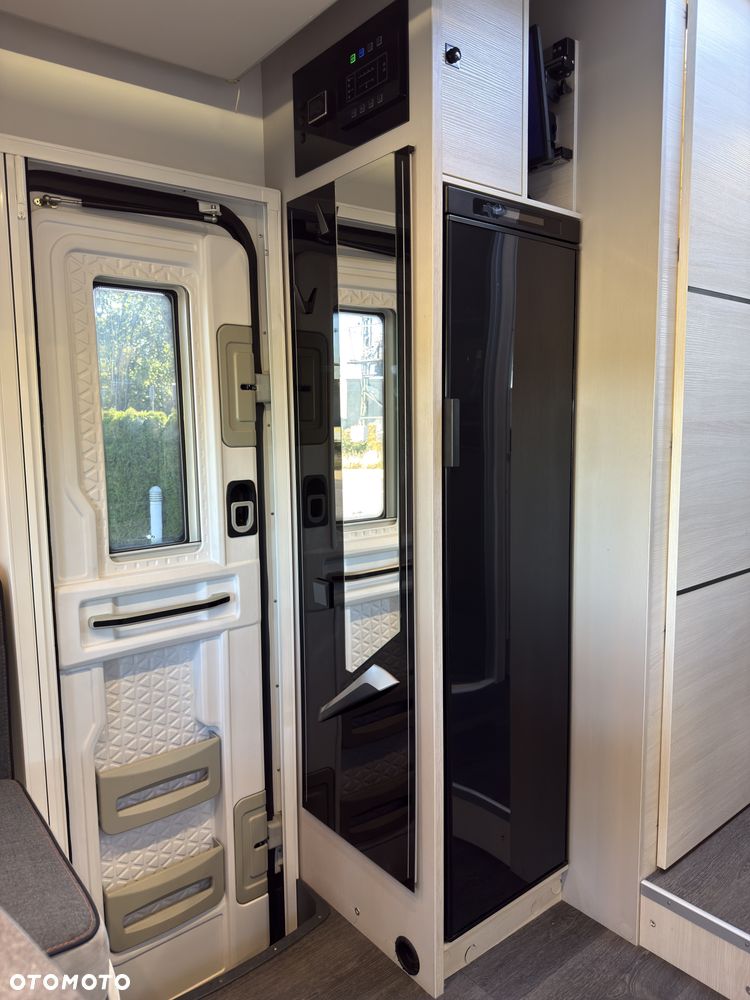 Ford Chausson 777 Titanium Premium - 18
