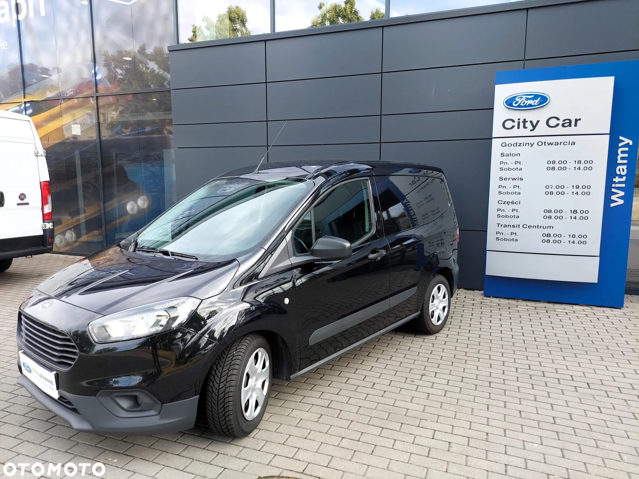 Ford COURIER - 17