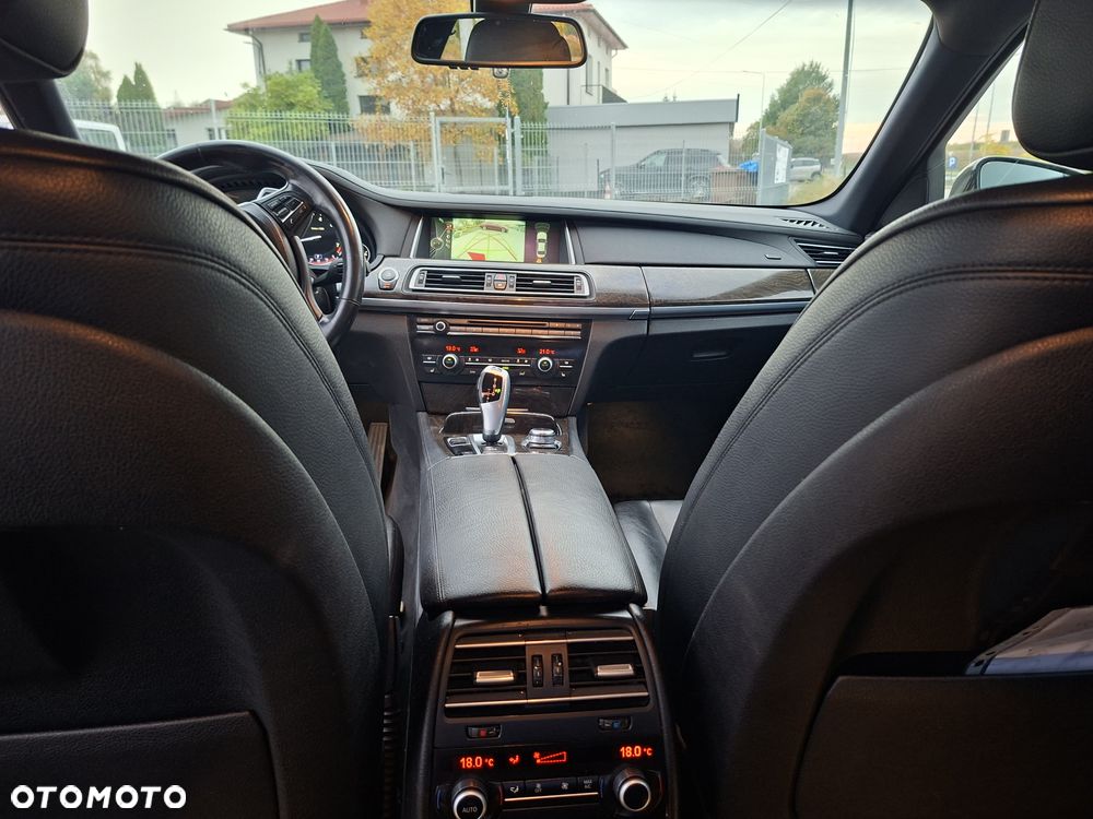 BMW Seria 7 - 11