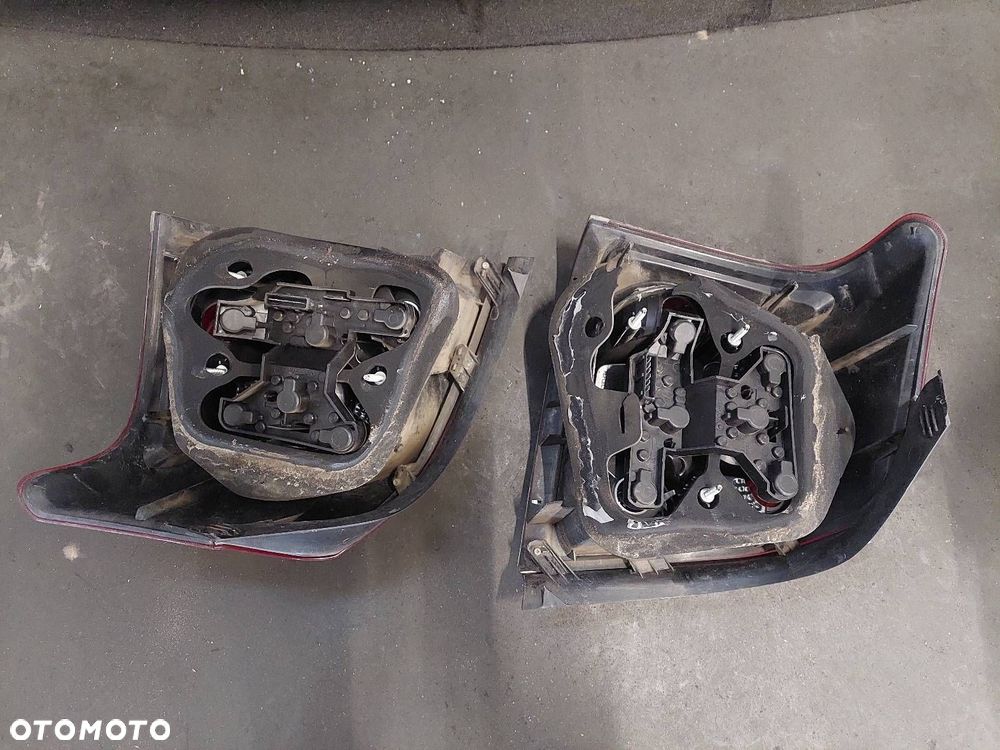 KOMPLETNY TYŁ KLAPA ZDERZAK LAMPY TOYOTA AVENSIS T25 LIFT SEDAN 8S6 - 3