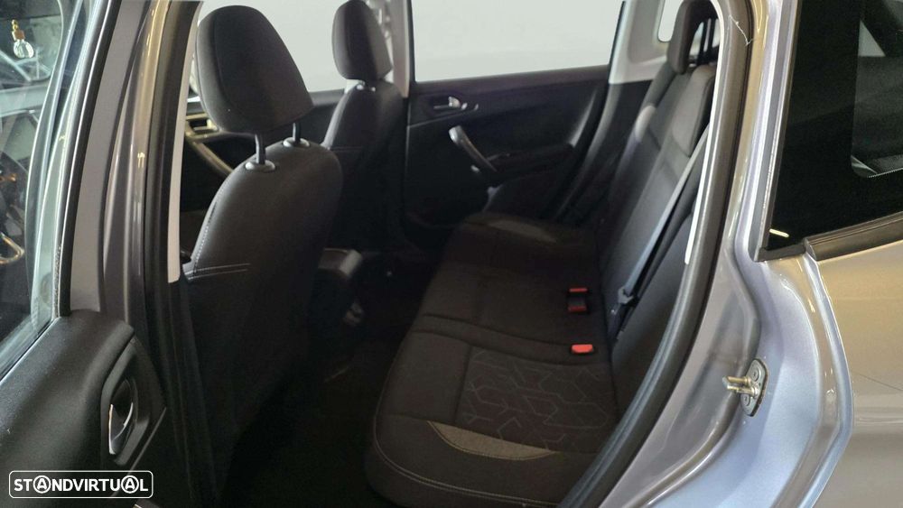 Peugeot 2008 BlueHDi 100 Allure - 14