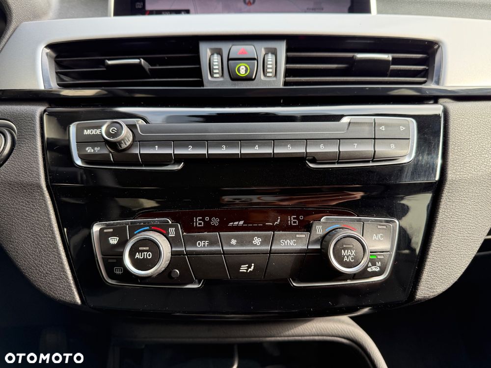 BMW X1 sDrive16d Sport Line - 27