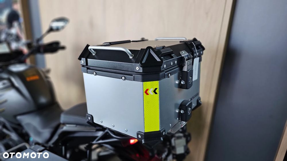 QJMOTOR SRT900SX - 25