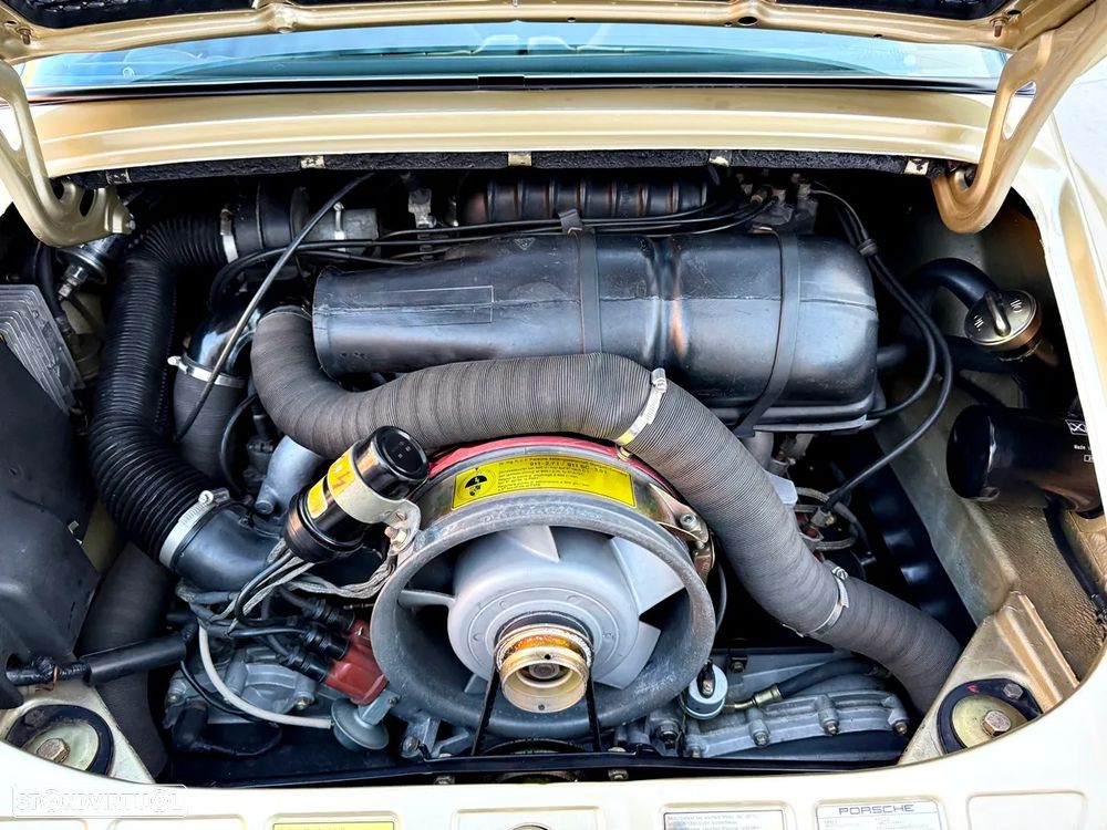 Porsche 911 Série G - 32