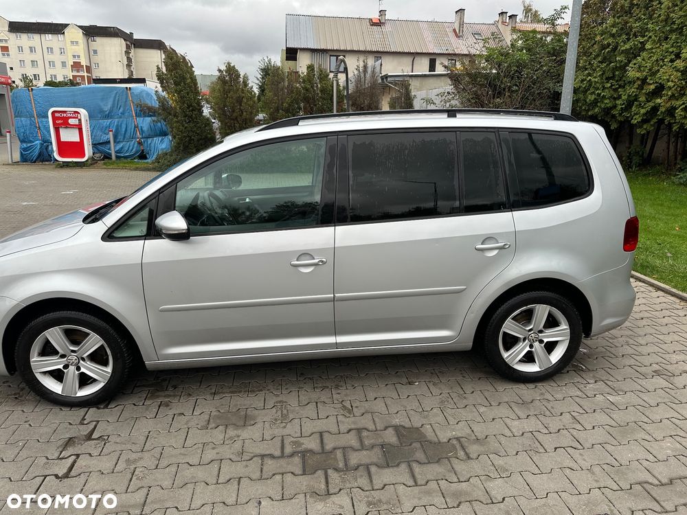 Volkswagen Touran - 3