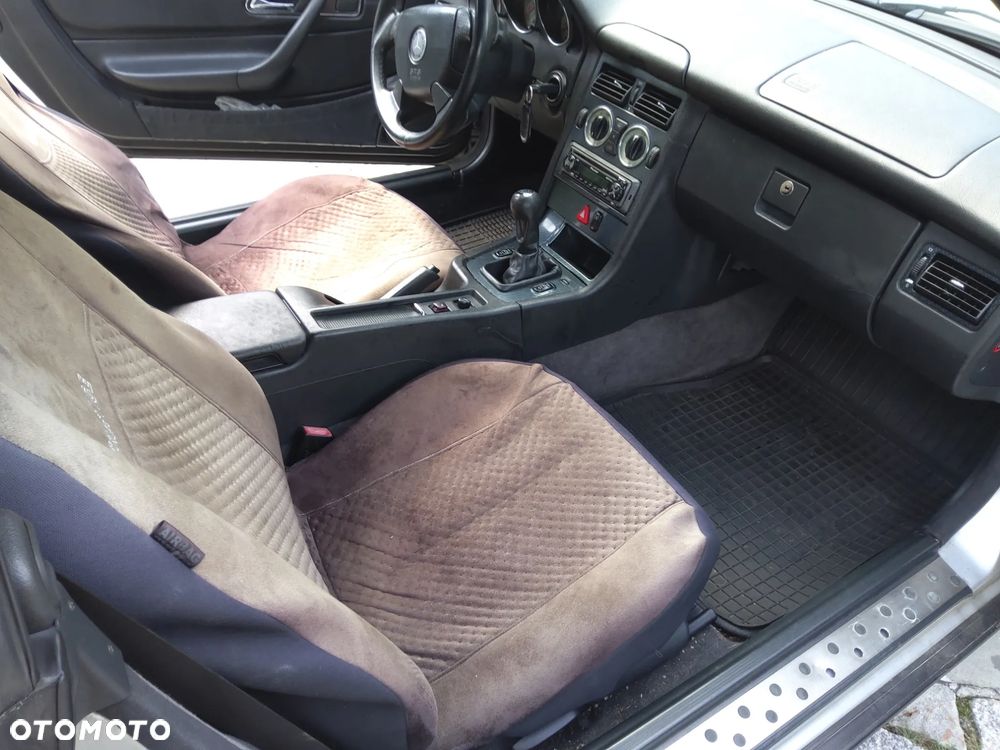 Mercedes-Benz SLK - 16