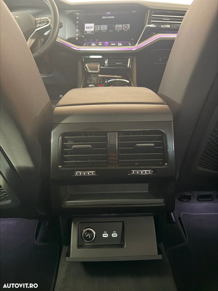 Volkswagen Touareg V6 TDI 4MOTION Elegance - 25