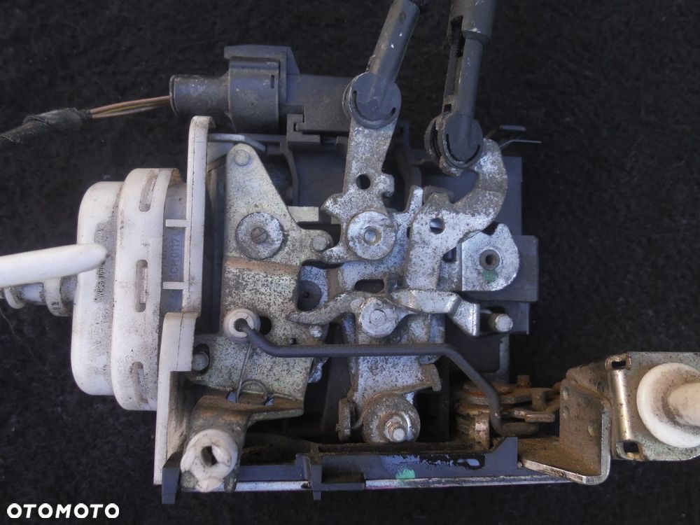 AUDI A4 B5 ZAMEK DRZWI LEWY PRZÓD 8D1837015F ORYGINAŁ POSIADAM 2 SZT - 3