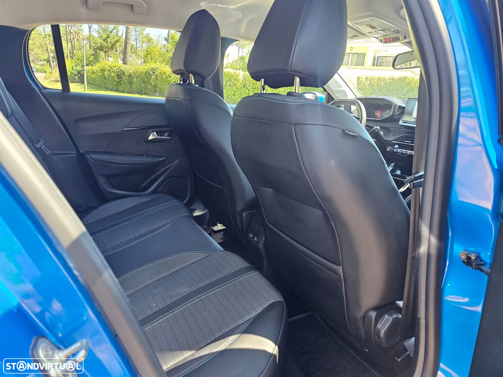 Peugeot 208 1.2 PureTech Allure - 17