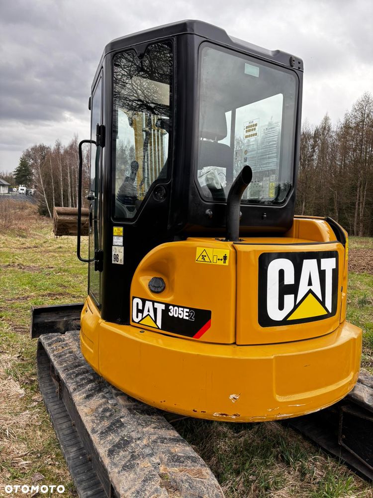 Caterpillar - 8