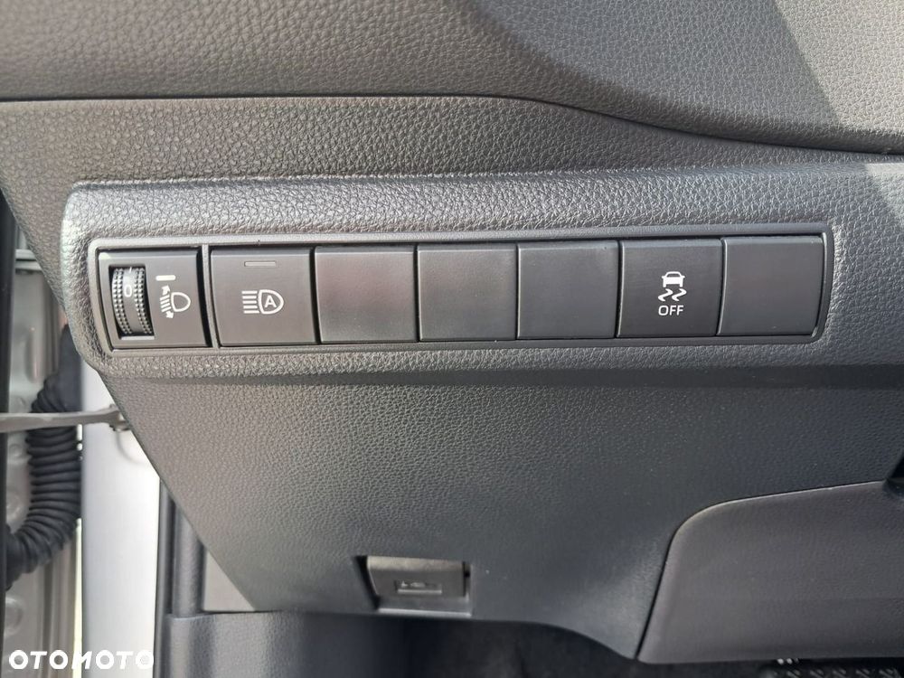 Toyota Corolla 1.8 Hybrid Comfort - 17