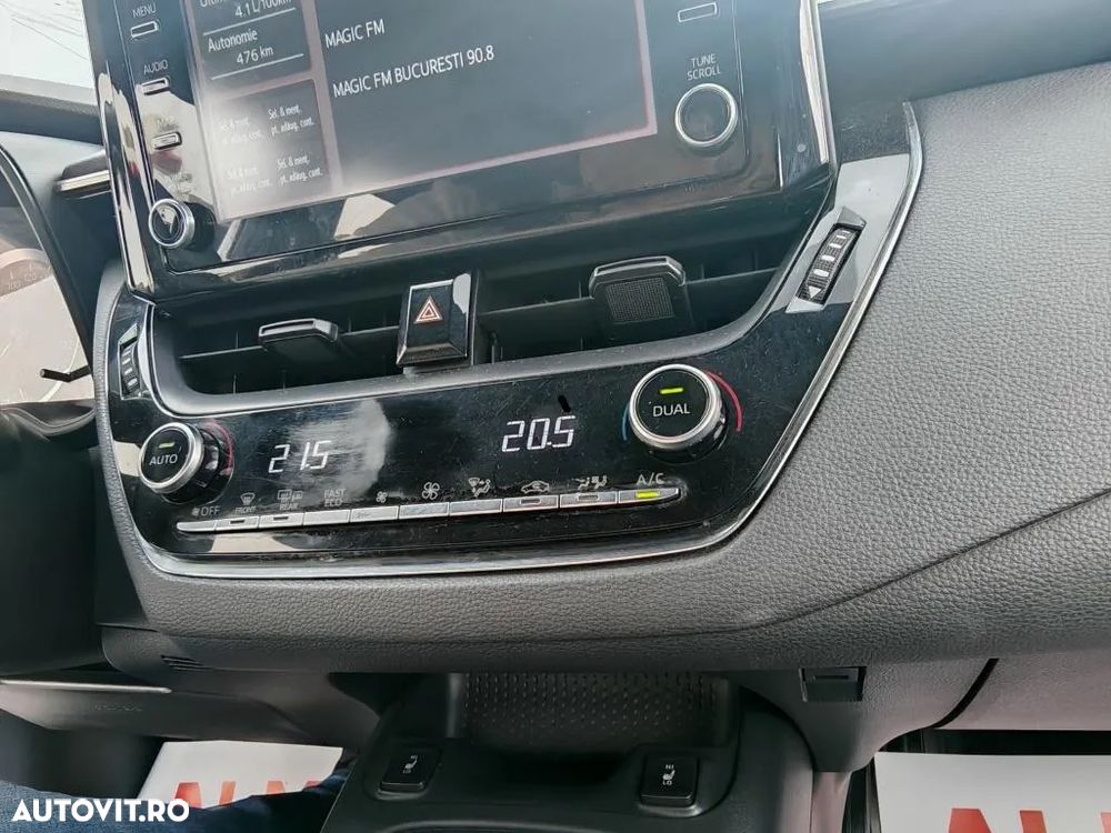 Toyota Corolla 1.8 HSD Dynamic - 16