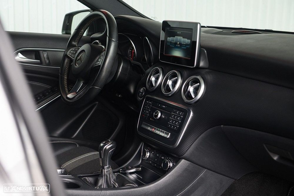 Mercedes-Benz A 180 d Urban - 23