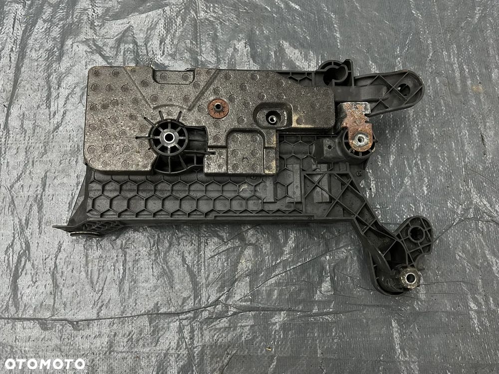 VW Skoda Podstawa akumulatora diesel 5Q0915321H 5Q0915331J - 4