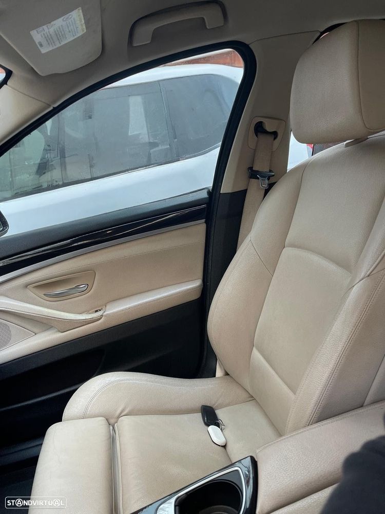 BMW 520 d Luxury Line - 8