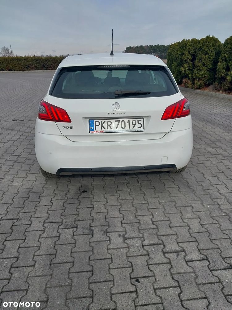 Peugeot 308 - 8