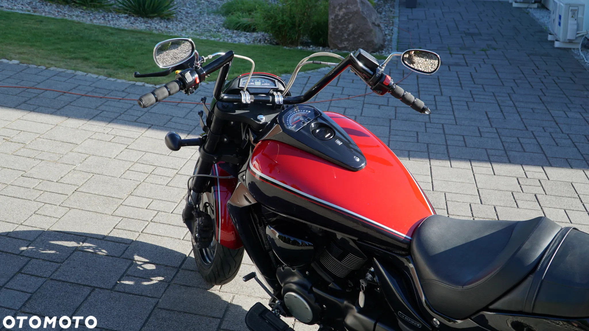 Suzuki Intruder - 14
