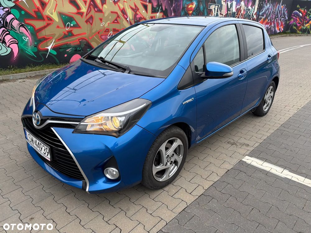 Toyota Yaris Hybrid 100 Active EU6 - 1