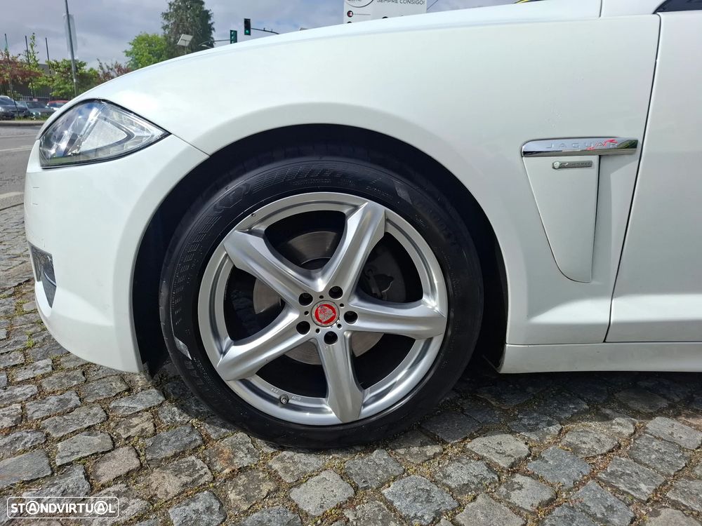 Jaguar XF Sportbrake 2.2 D R-Sport - 31