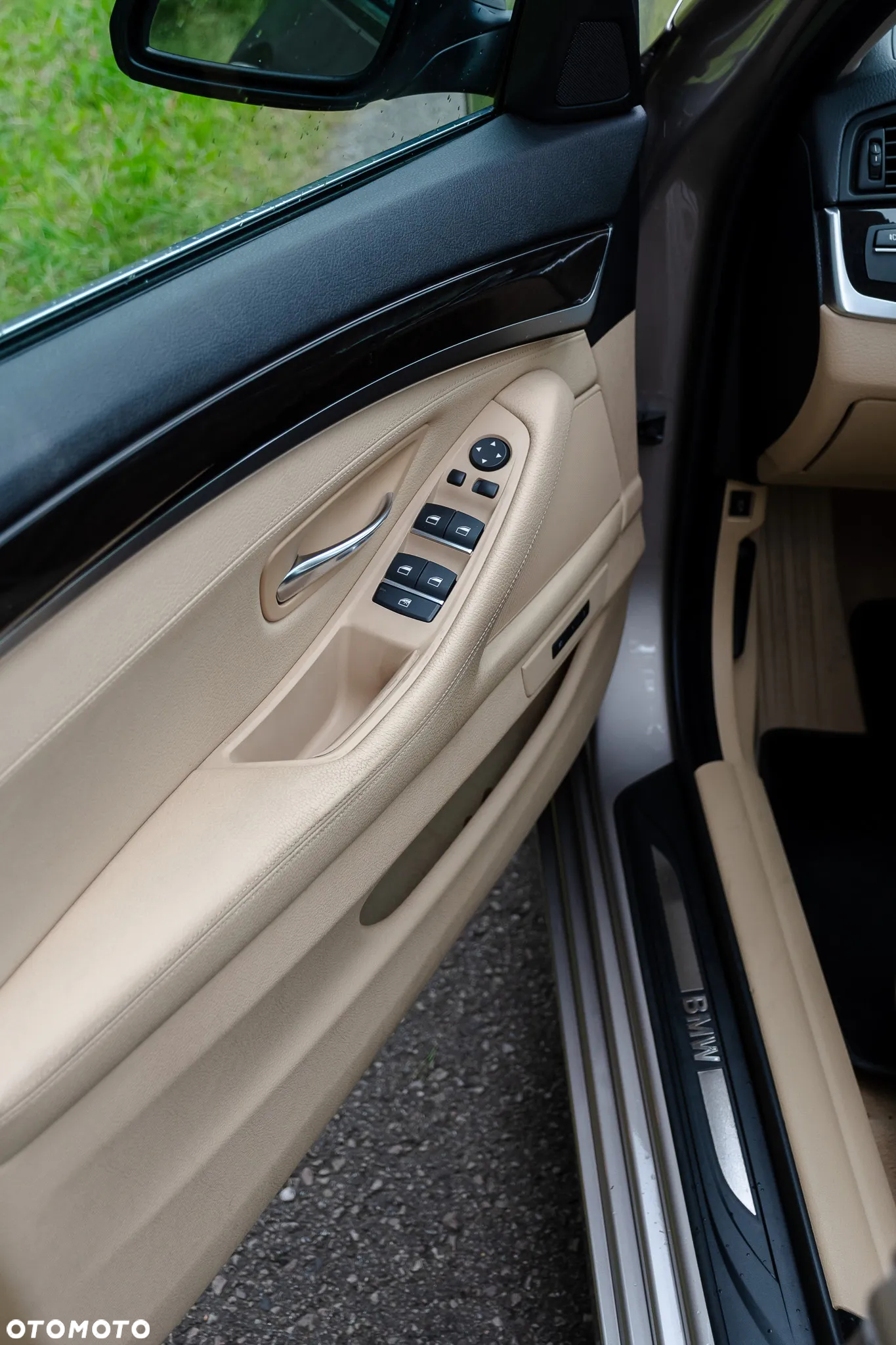 BMW Seria 5 528i Luxury Line - 14