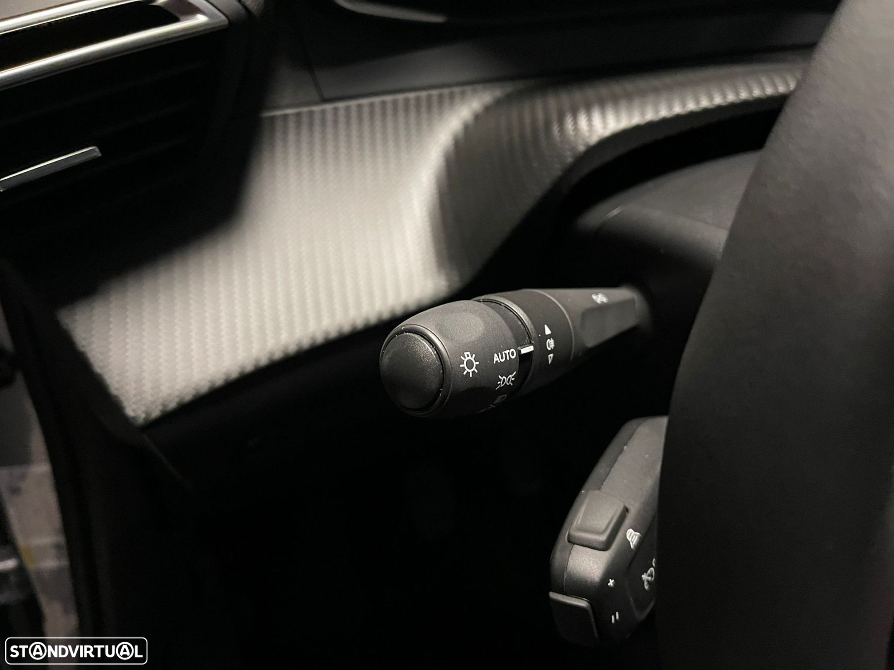 Peugeot 2008 - 9