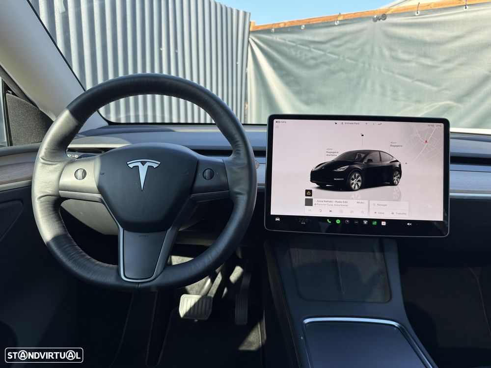Tesla Model Y - 9