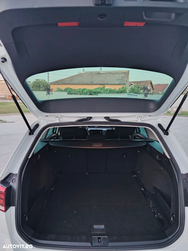 Volkswagen Passat 2.0 TDI SCR Business - 24