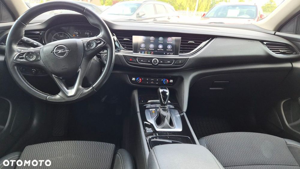 Opel Insignia - 10