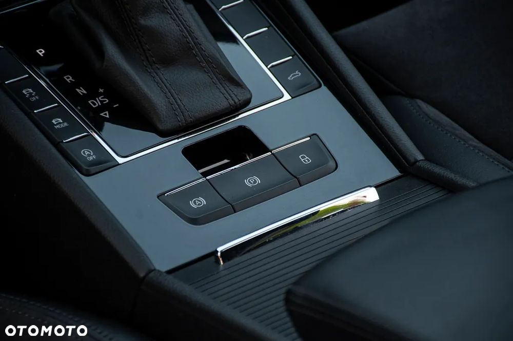 Skoda Superb 2.0 TDI DSG Ambition - 33