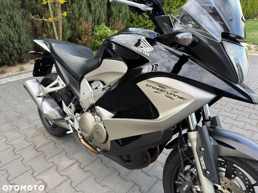 Honda VFR - 16