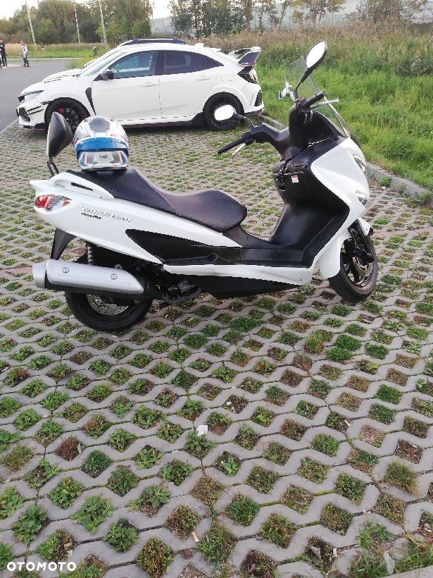 Suzuki Burgman - 3