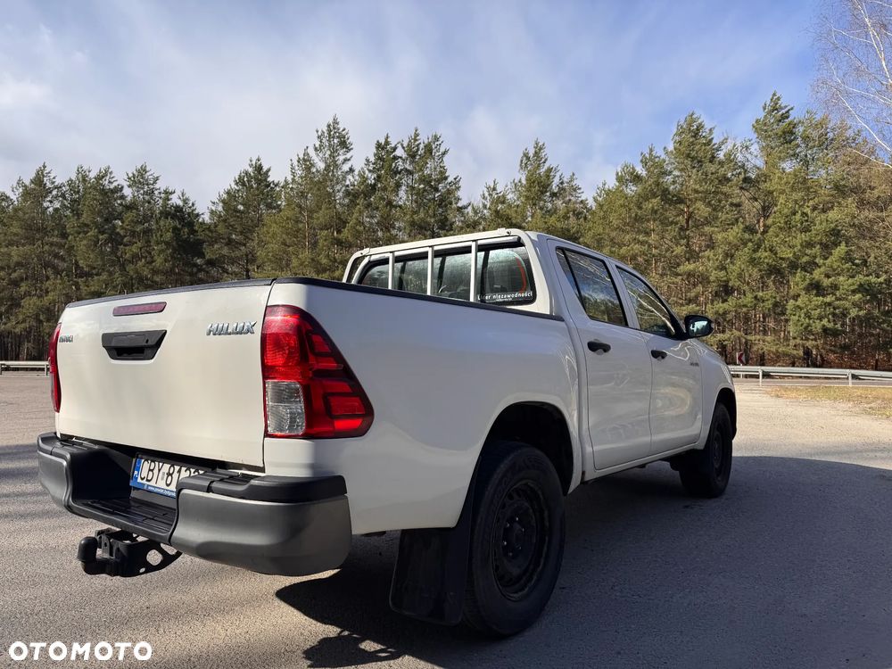 Toyota Hilux - 5