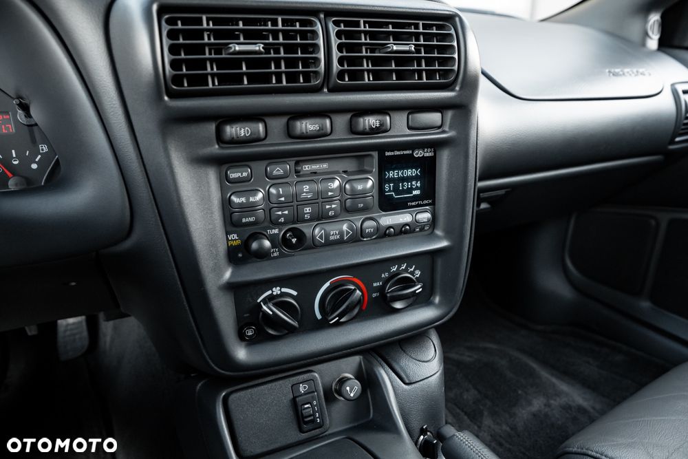 Chevrolet Camaro - 25