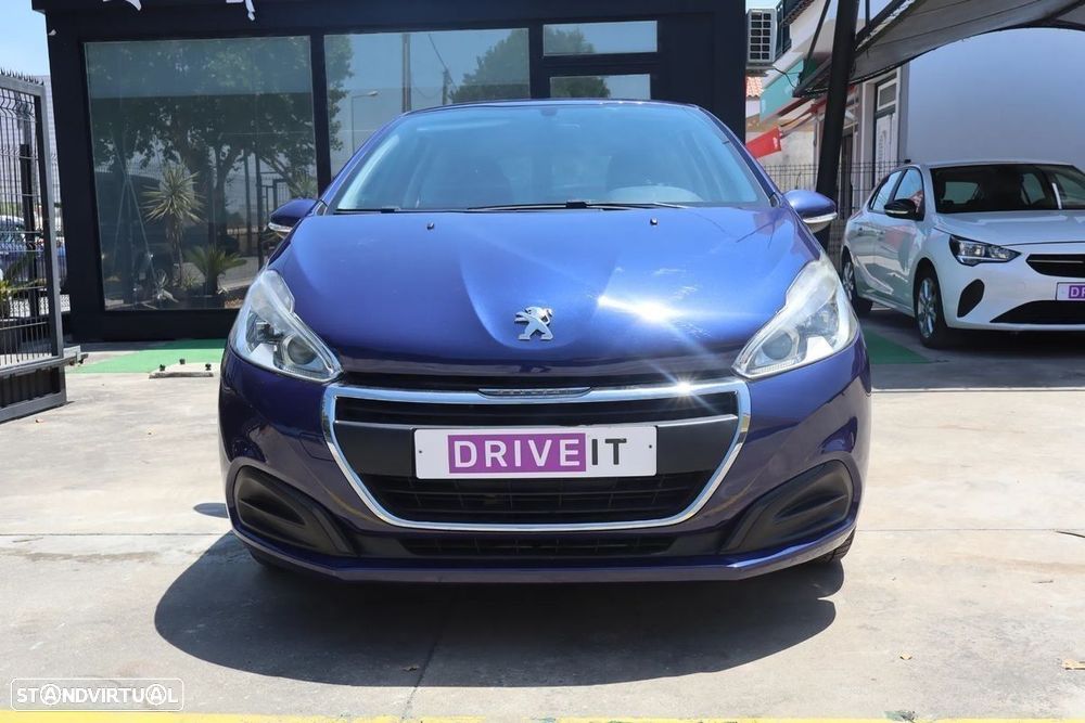 Peugeot 208 - 1