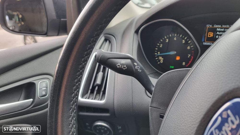 Ford Focus 1.0 EcoBoost Titanium - 21