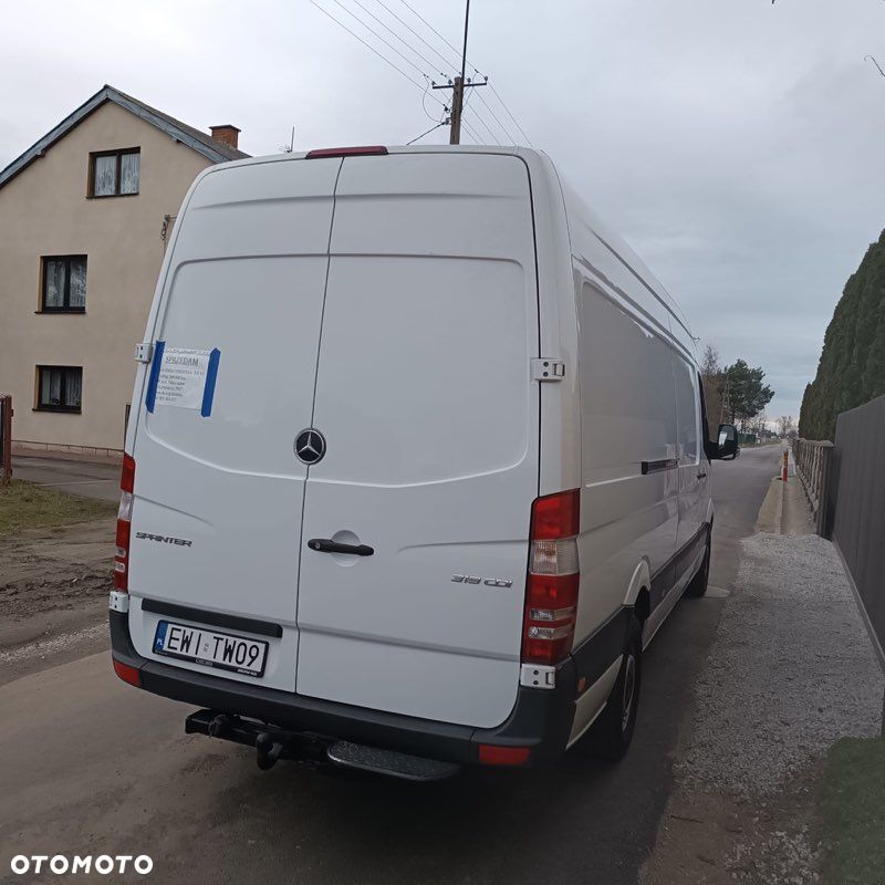 Mercedes-Benz Sprinter 319 - 3