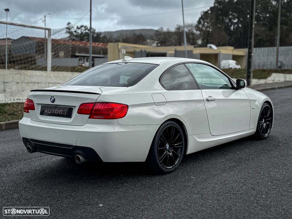 BMW 320 d M Sport Edition - 12