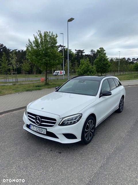 Mercedes-Benz Klasa C 200 4Matic 9G-TRONIC Night Edition - 2