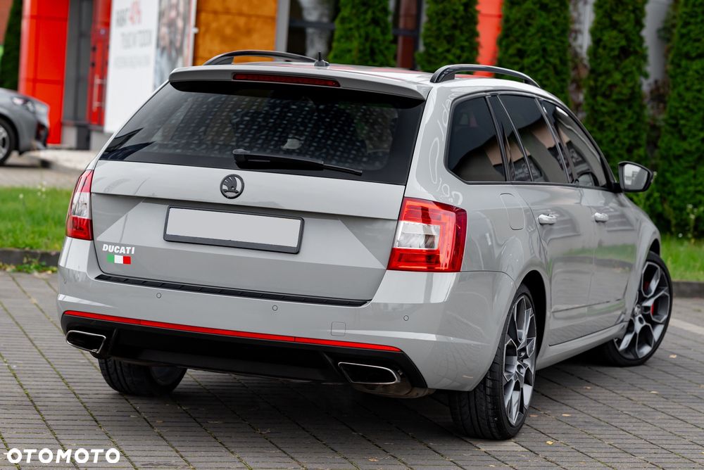 Skoda Octavia Combi 2.0 TSI (Green tec) DSG RS - 8